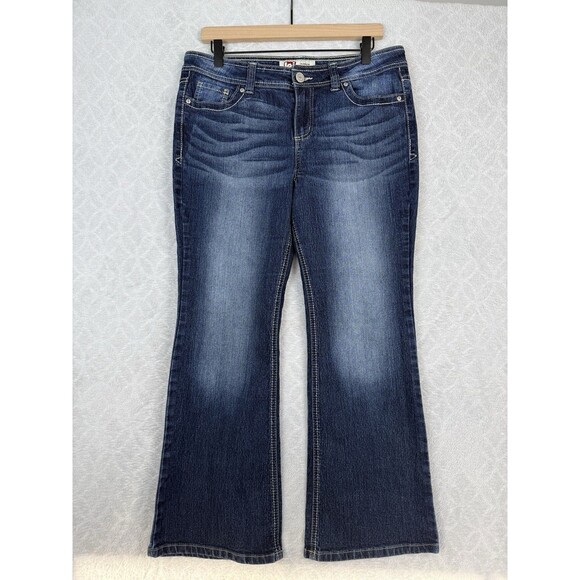 LEI Flare Jeans 15 Short Mid Rise Sophia Hipster Y2K Mallcore Bella Swan Scene - Picture 2 of 16